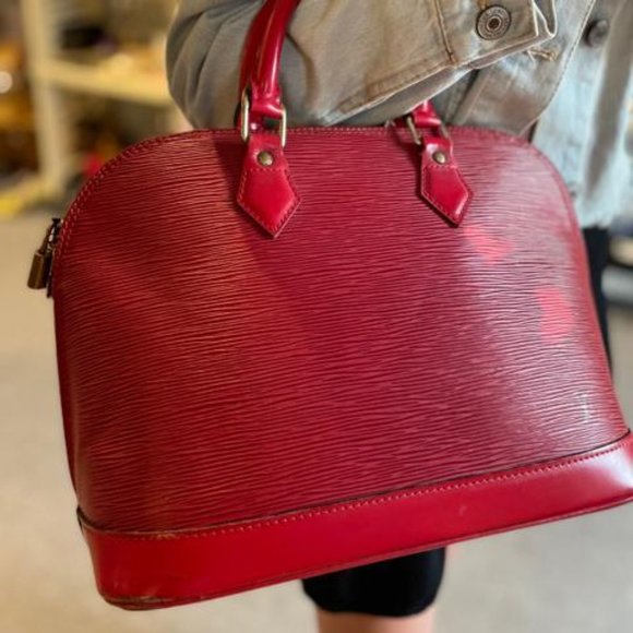 LOUIS VUITTON RED EPI ALMA HAND BAG SATCHEL - Picture 1 of 8